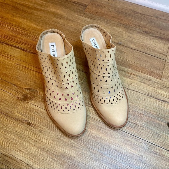 Steve Madden Beige Cutout Mules - Picture 7 of 10